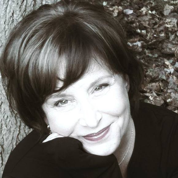 Meet your Posher, Deb - Picture 1 of 1